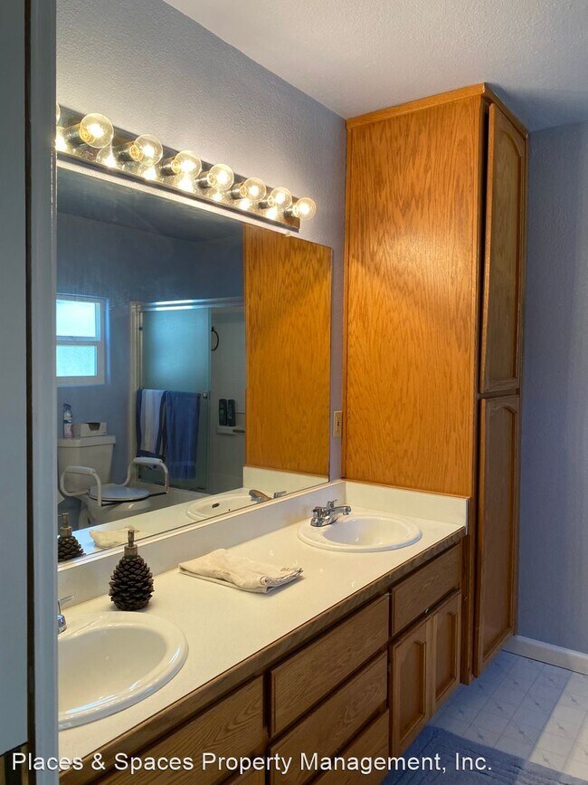 Building Photo - 4 br, 2 bath House - 6314 Disa Lane