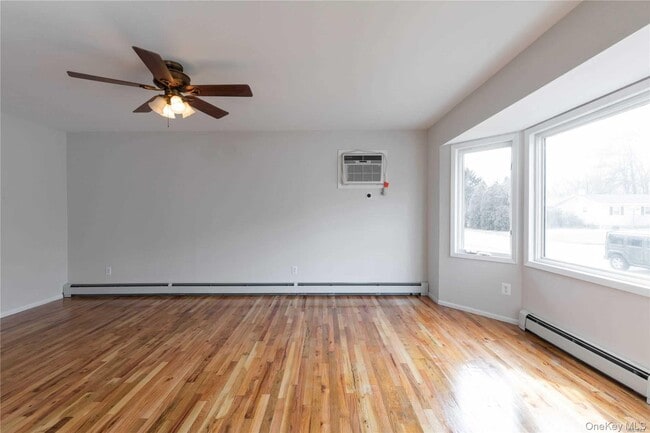 Building Photo - 5 Ashland St