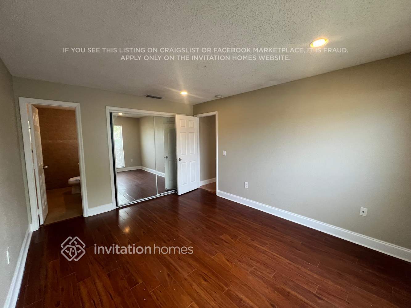 Building Photo - 11360 NW 37th Pl