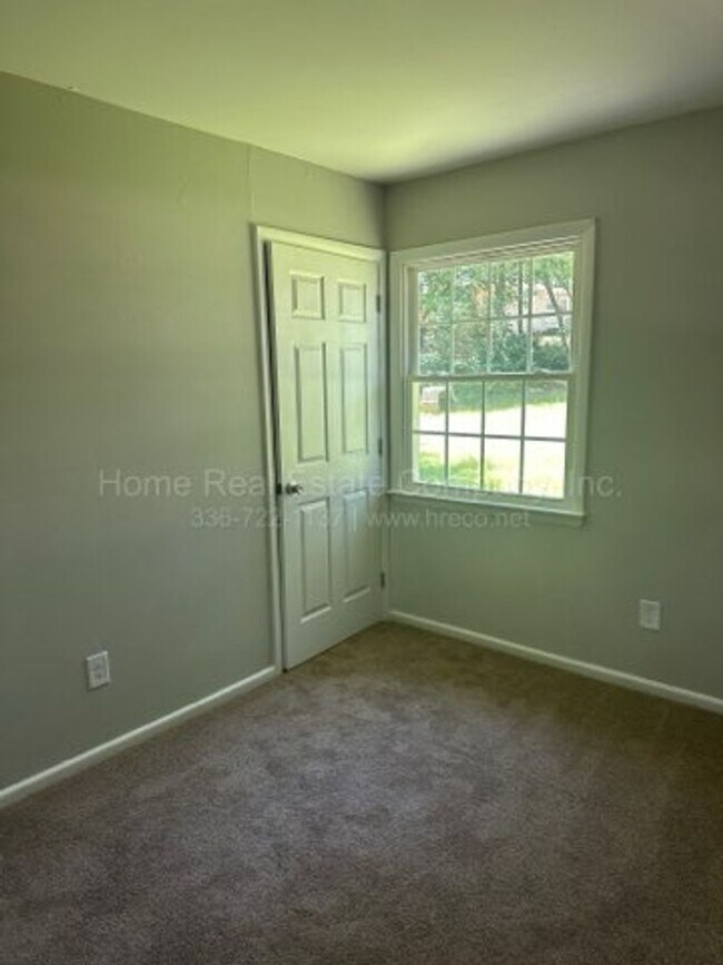 Building Photo - 4206 S Jasmin Ct
