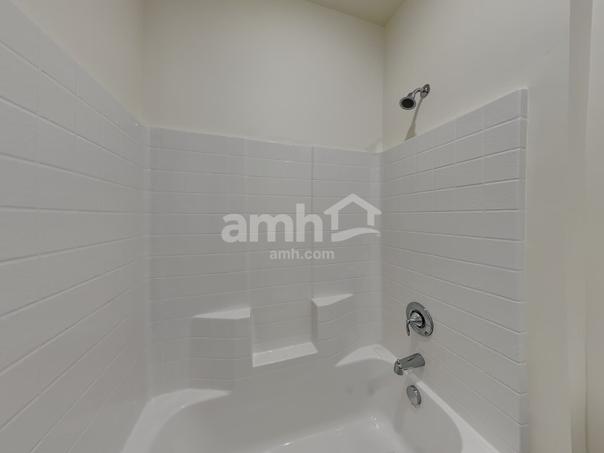 Building Photo - 10032 W Raleigh St