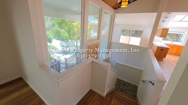 Building Photo - 28 Castanada Pl