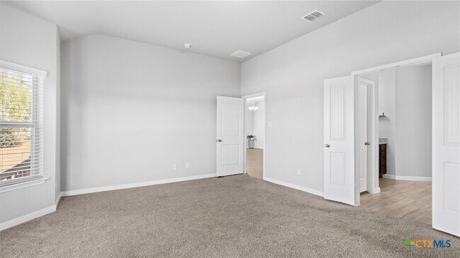 Building Photo - 3210 Roan St