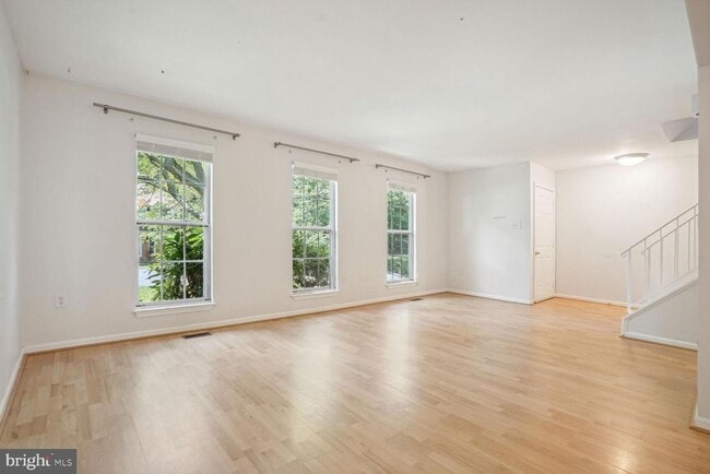 Building Photo - 9909 Hemlock Woods Ln