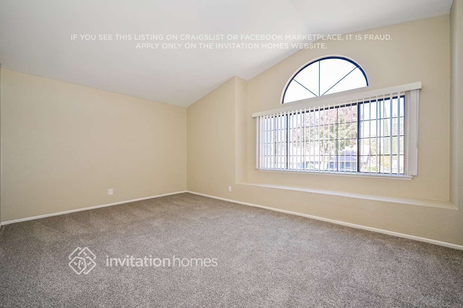 Building Photo - 4640 Vitrina Ln