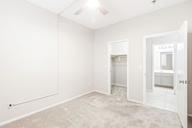 Building Photo - Spacious 2-Bedroom Henderson Home with Fireplace & Private Yard