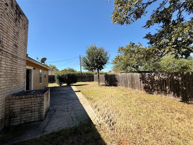 Building Photo - 1507 Big Meadow Dr