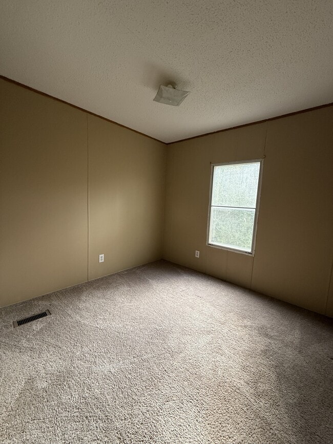 Building Photo - 125 Deer Creek Rd