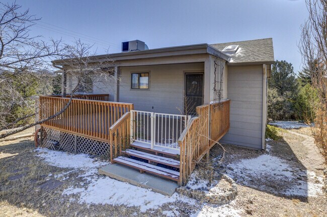 Building Photo - 3 Bedroom 3 Bath home in Diamond Valley!