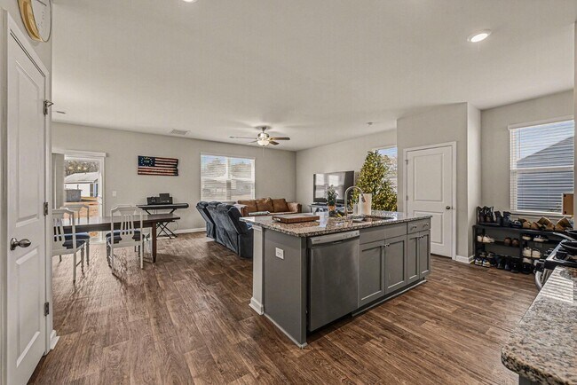 Building Photo - 213 Rubles Ln