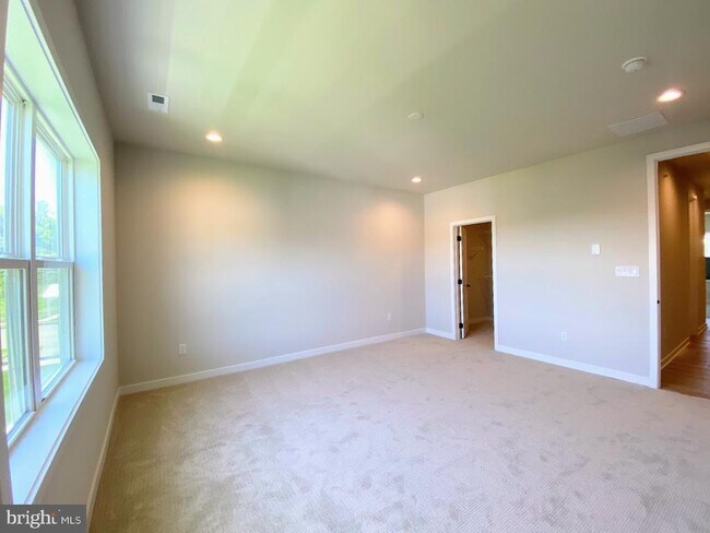 Building Photo - 408 HARTNUP St