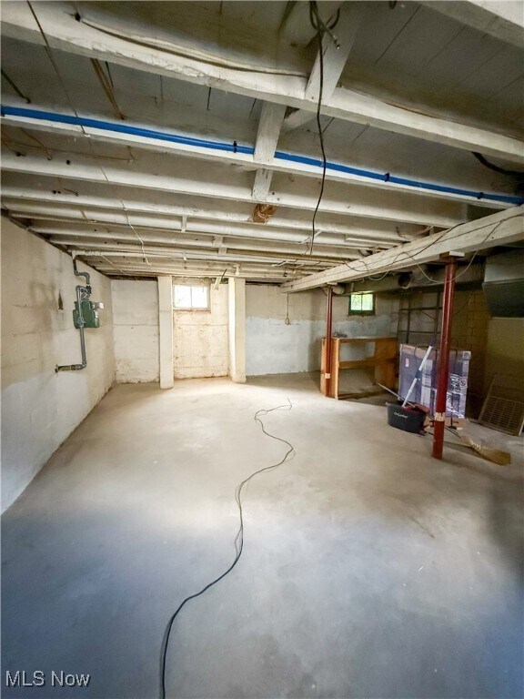 Building Photo - 1170 Lily St