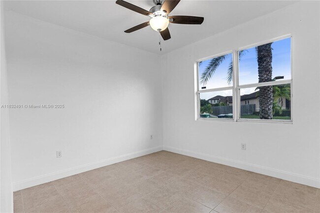Building Photo - 28381 SW 128th Pl