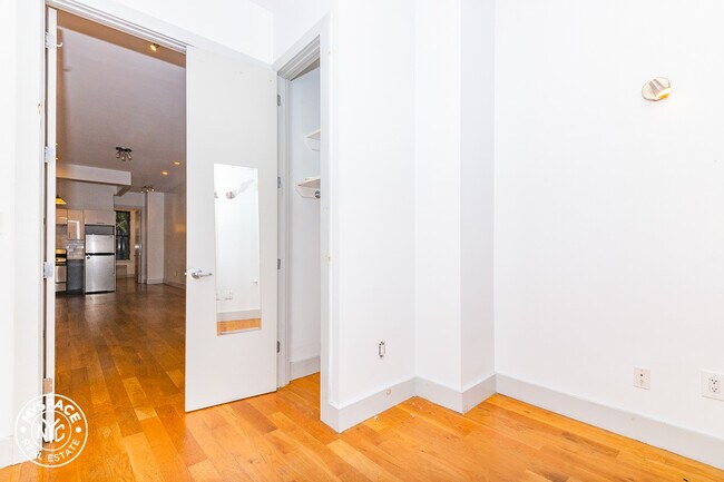 Building Photo - 233 Jefferson St