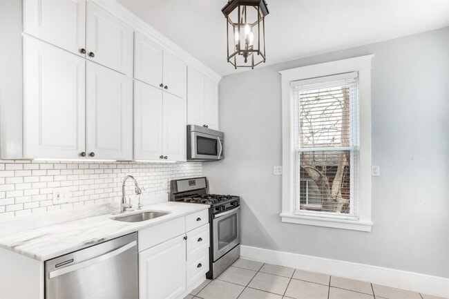 Building Photo - 7716 Lovella Ave