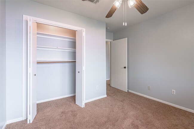 Building Photo - 111B Normal Park Dr