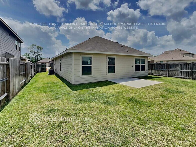 Building Photo - 22407 Sonora River Trce