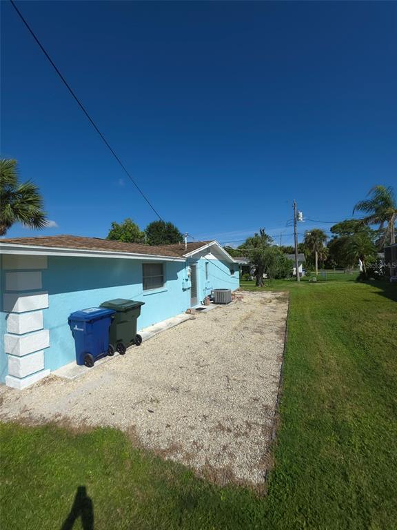 Building Photo - 425 S Venice Blvd