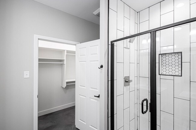 Building Photo - 1621 Wilson Rd