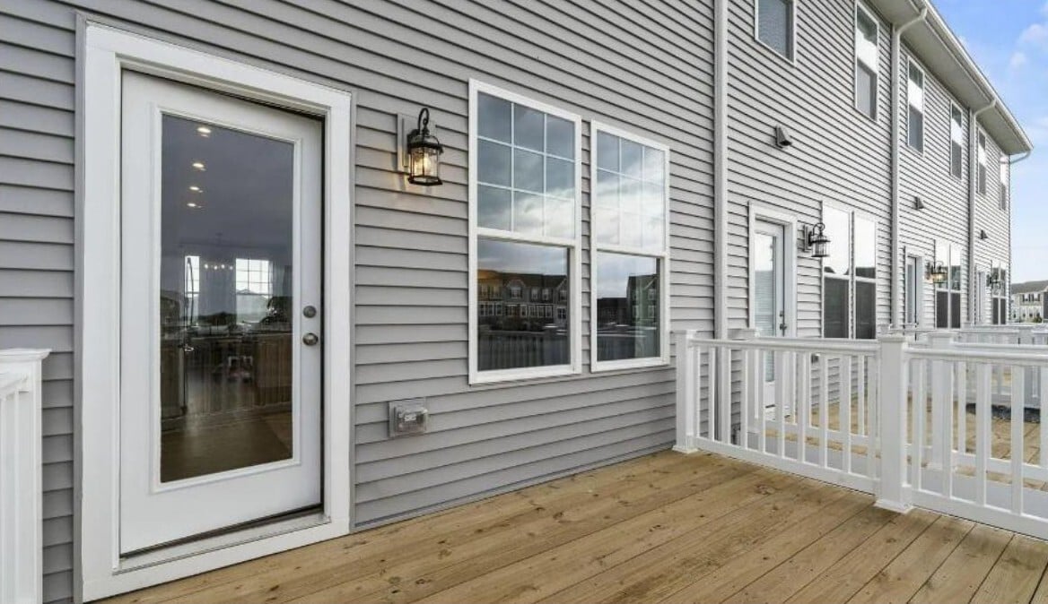 deck - 10 Coolidge Ave