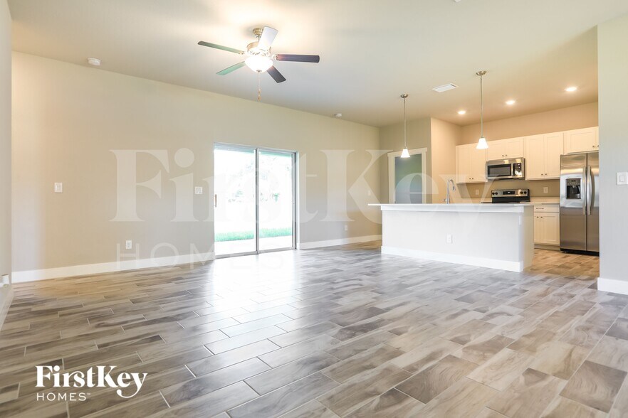 Building Photo - 5139 Cromey Rd
