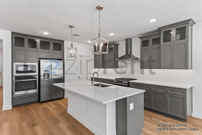 Building Photo - 439 Monastery Dr