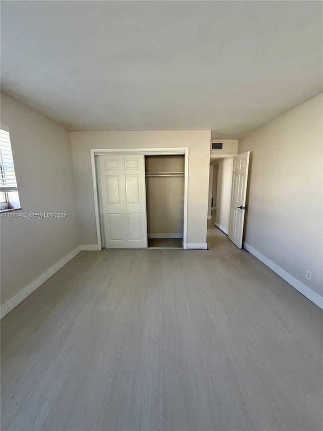 Building Photo - 921 SW 74th Terrace