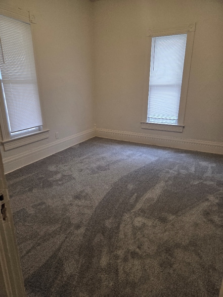 Building Photo - 157 N Estelle St