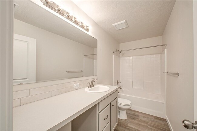 Building Photo - New Construction Nampa Home - Close to fre...