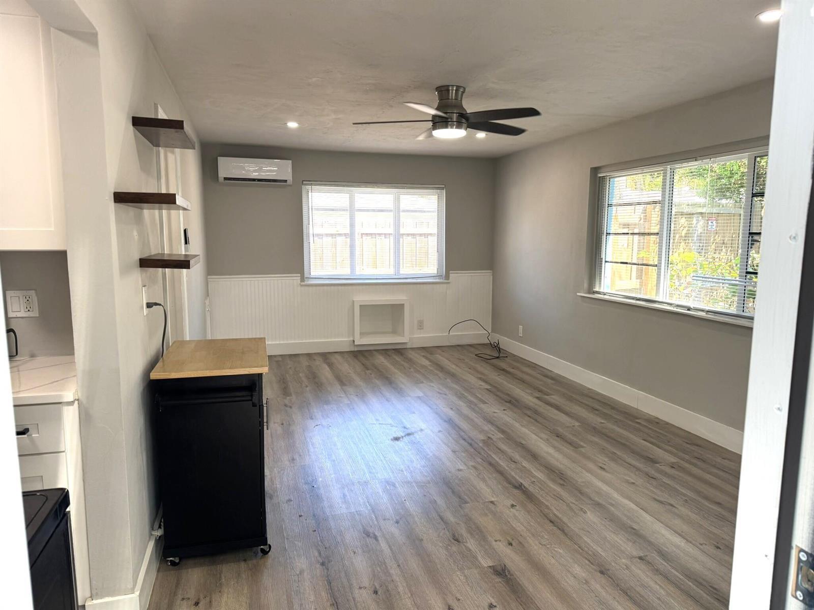 Building Photo - 920 N L St