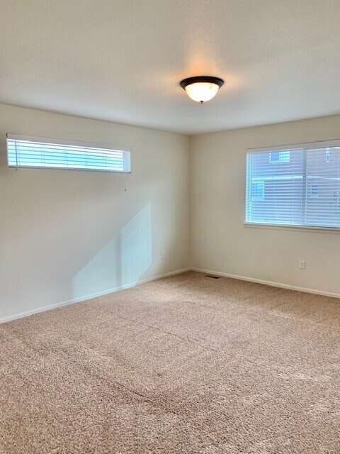 Building Photo - Spacious 3 Bedroom Home in Heron Pointe Subdivision in South Loveland/Berthoud!
