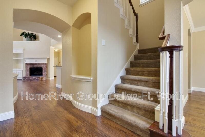 Building Photo - 2527 Windgate Dr