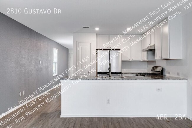 Building Photo - 2810 Gustavo Dr