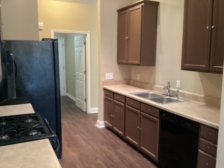 Building Photo - 15 Commissioners Ct