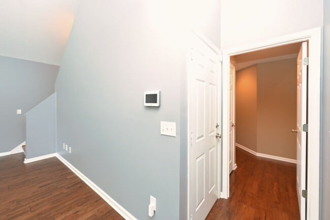 Building Photo - **BEAUTIFUL, WELL-MAINTAINED BRICK HOME ON A LOVELY 0.63-ACRE LOT IN A DESIRABLE NEIGHBORHOOD**