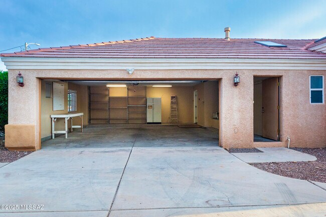 Building Photo - 414 Bury Ct