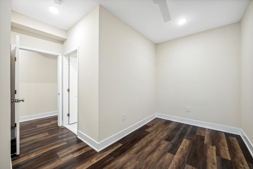 Building Photo - 1804 W Berks St