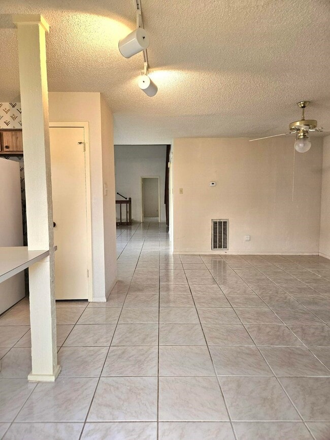 Building Photo - 6172 W Airport Blvd
