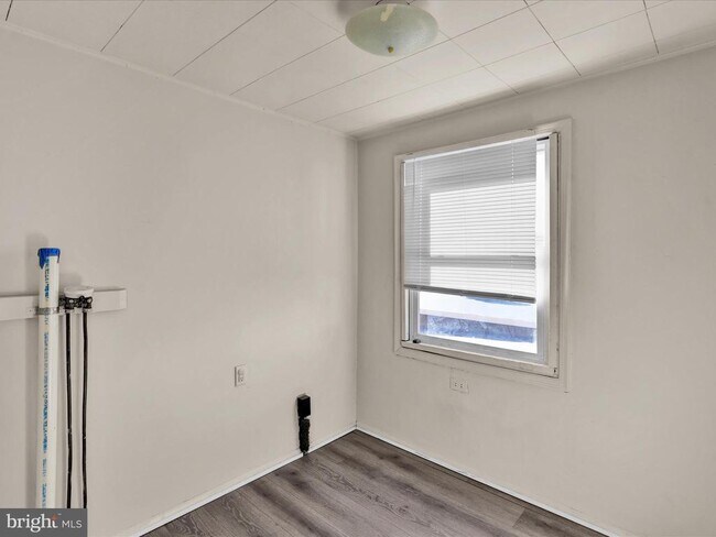Building Photo - 448 Penn Ave