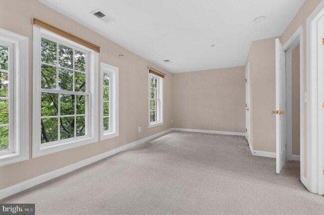Building Photo - 8159 Skelton Cir