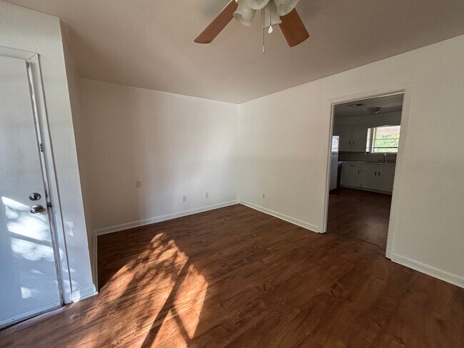 Building Photo - Shady Grove