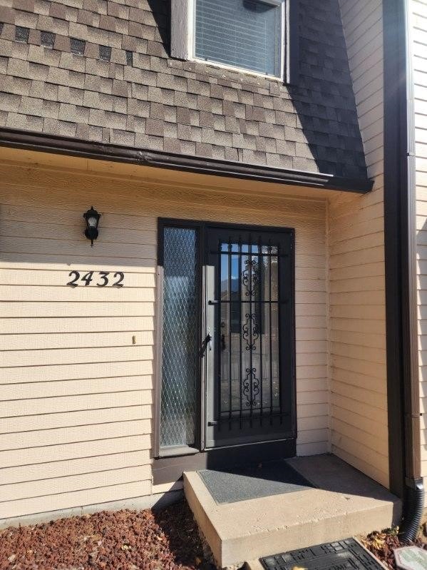 Building Photo - 2432 Lexington Village Ln