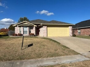 Building Photo - 205 Lake Wichita Dr