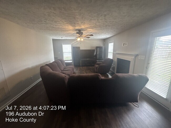 Building Photo - 196 Audubon Dr