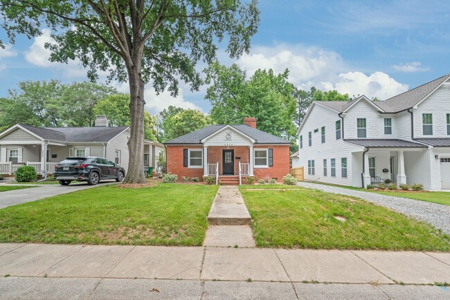 Primary Photo - Charming Home in Elizabeth