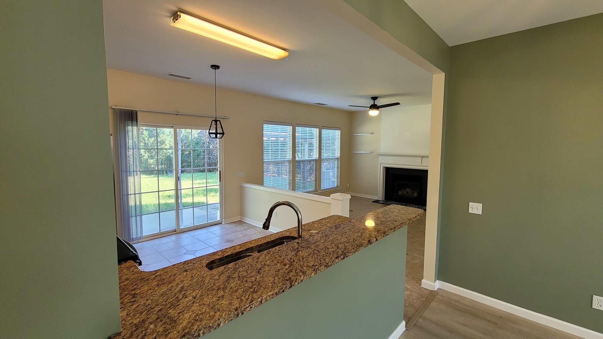 Kitchen - 10820 Rumson Ct