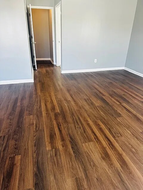 Building Photo - 2201 Raven Rd