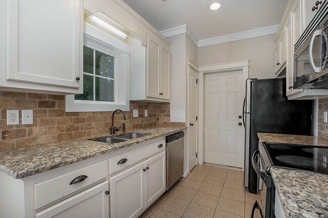 Building Photo - The Grove