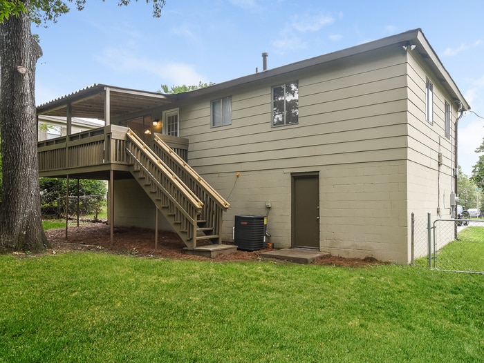 Building Photo - 1344 4th Way NW