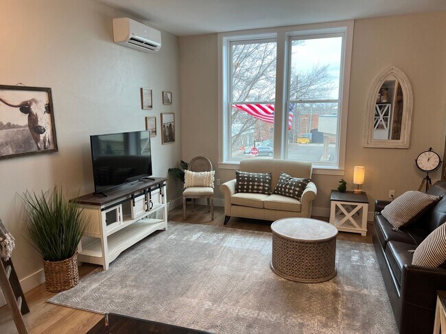 Building Photo - Country Financial Insurance Apartments